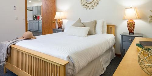 Cabins, Cottages & Guest Houses